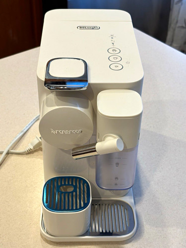 Nespresso vertuo lattissima - lattissima, by