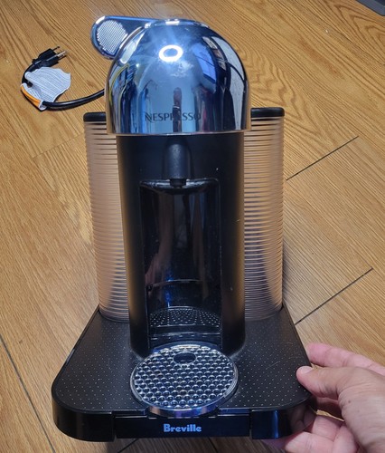 Nespresso breville - by,